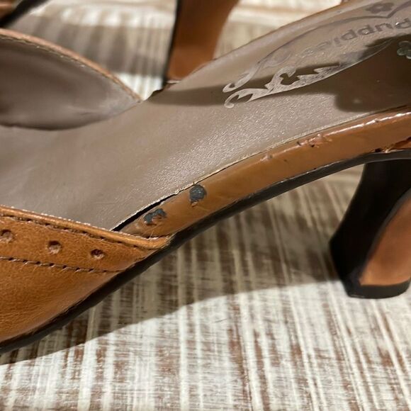 Women’s hush puppy heels  - Picture 5 of 9